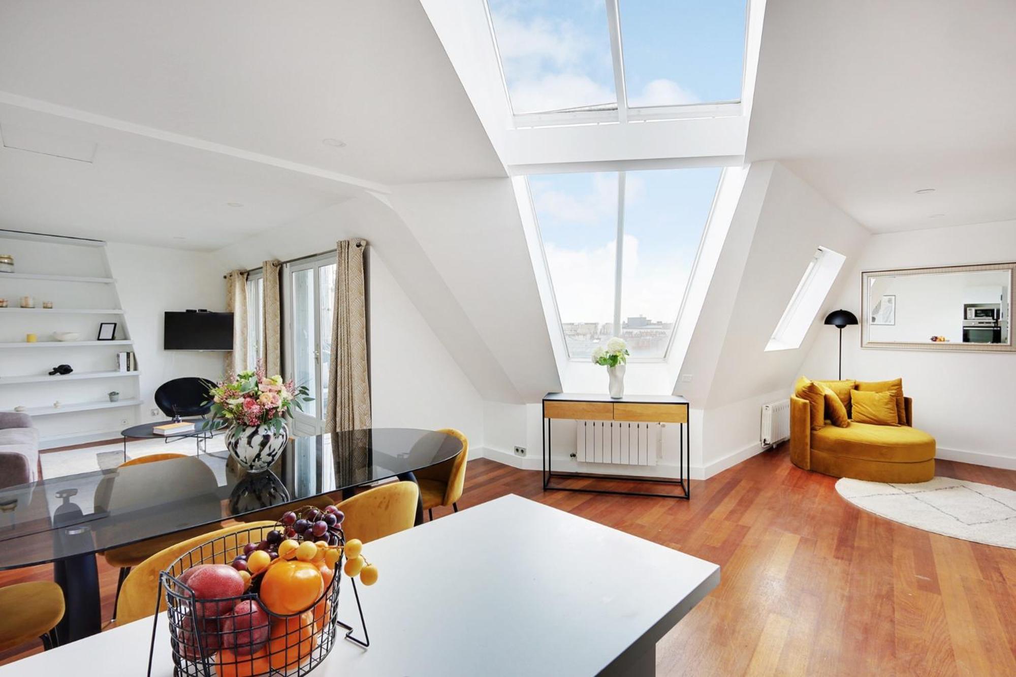 Eiffel Tower View Apartment Paris Exterior photo