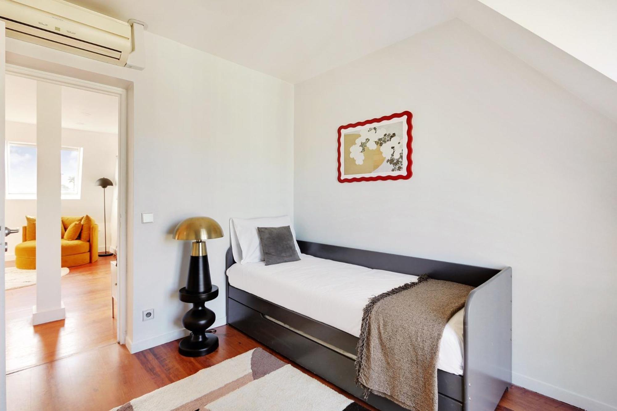 Eiffel Tower View Apartment Paris Exterior photo
