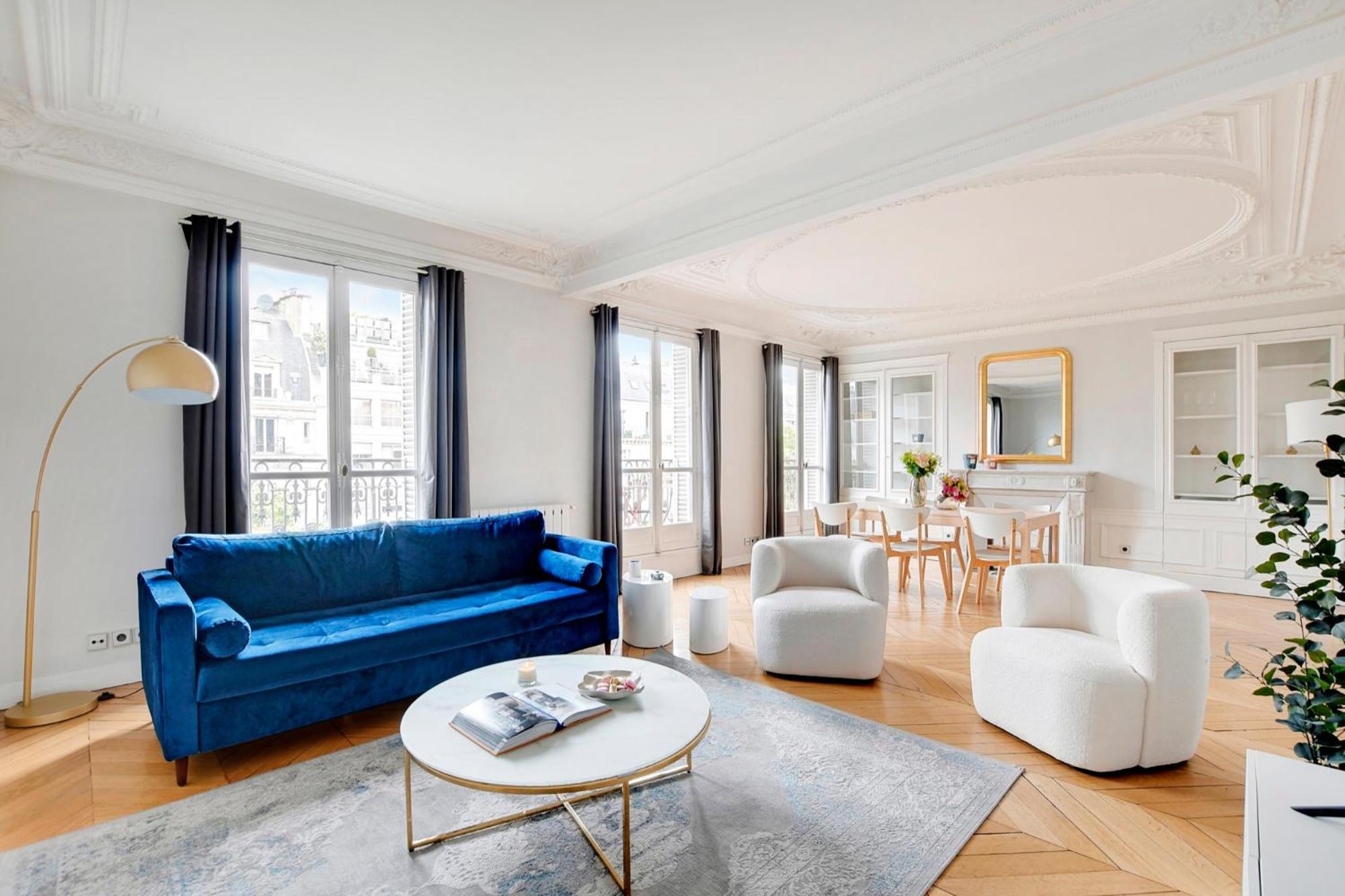 Eiffel Tower View Apartment Paris Exterior photo